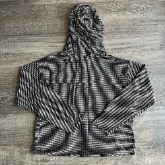Dawn Textured Hoodie in Black & Natural Grid - Picture 4 of 5